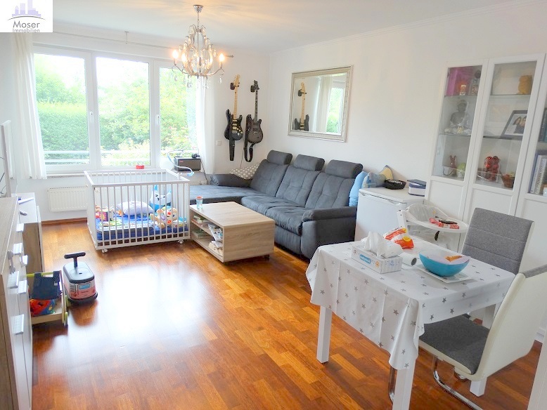 Hochwertige 3-Zimmer Gartenwohnung mit Terrasse + Einbauküche + Tiefgaragenplatz – ruhig in FFM-Oberad
