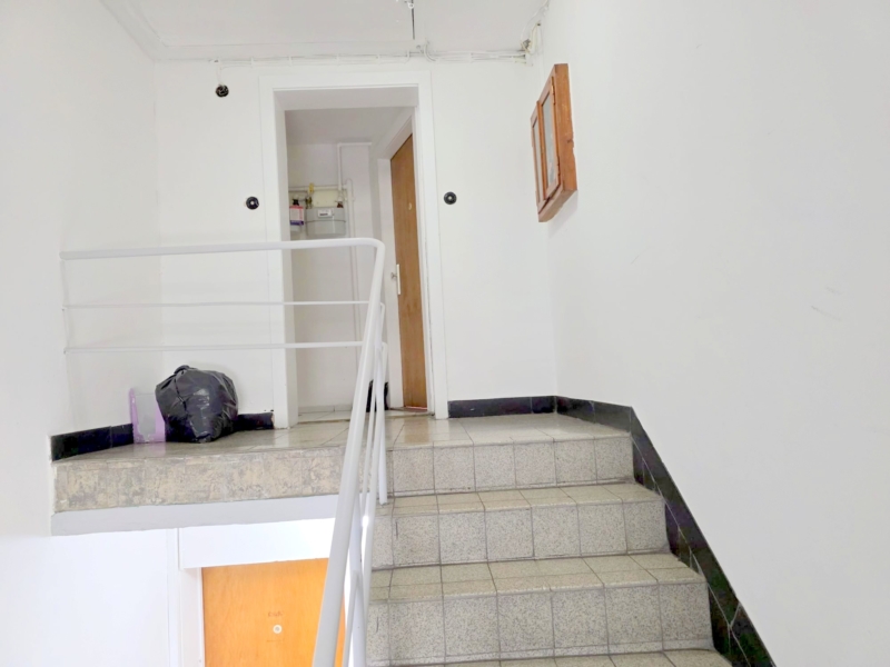 Gemütliche kleine 2-Zimmer Dachgeschoss Wohnung inkl. EBK gg.Abstand – Top Nordendlage bei Berger Straße