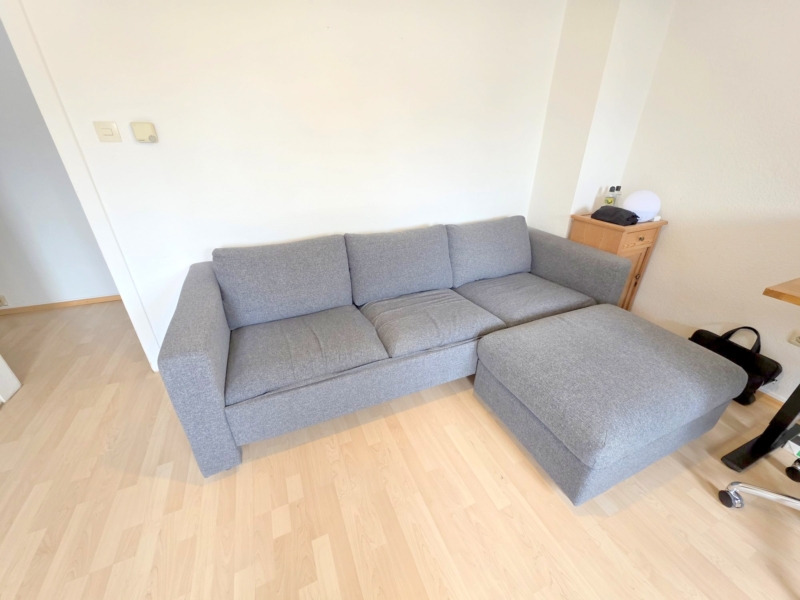 Gemütliche kleine 2-Zimmer Dachgeschoss Wohnung inkl. EBK gg.Abstand – Top Nordendlage bei Berger Straße