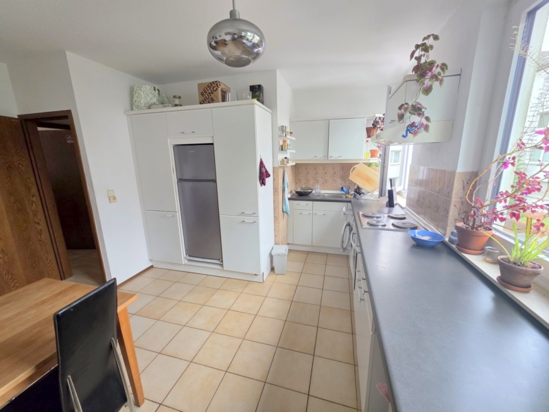 Sonnige 2 Zimmerwohnung mit Wohnküche + großem Balkon – Bornheim Grenze Ostend