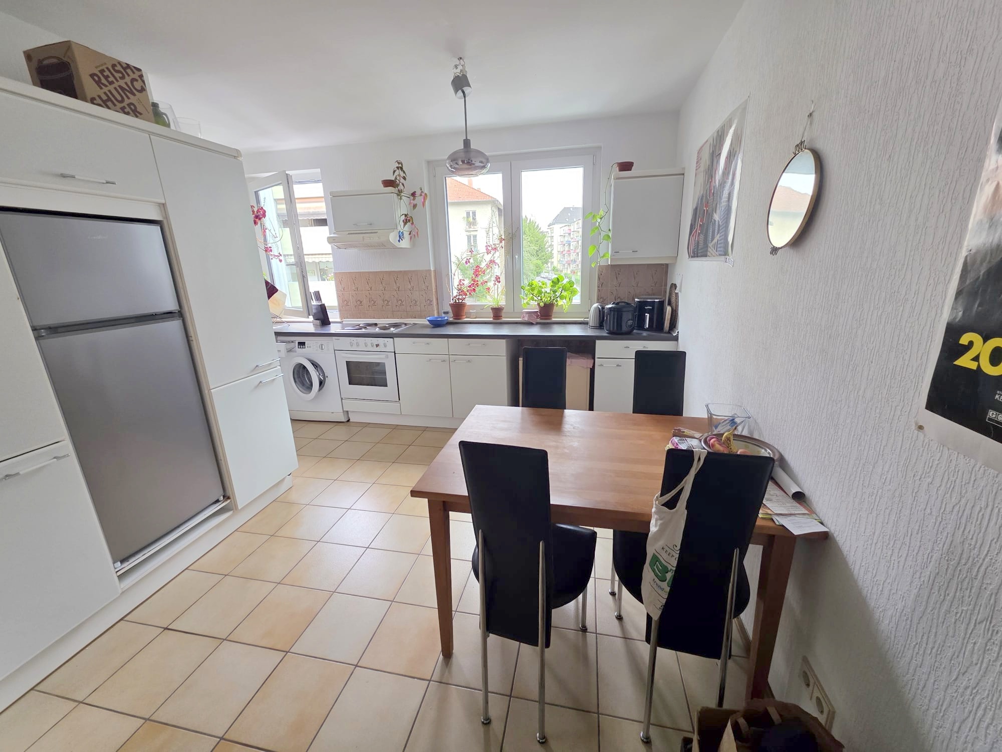 Sonnige 2 Zimmerwohnung mit Wohnküche + großem Balkon – Bornheim Grenze Ostend