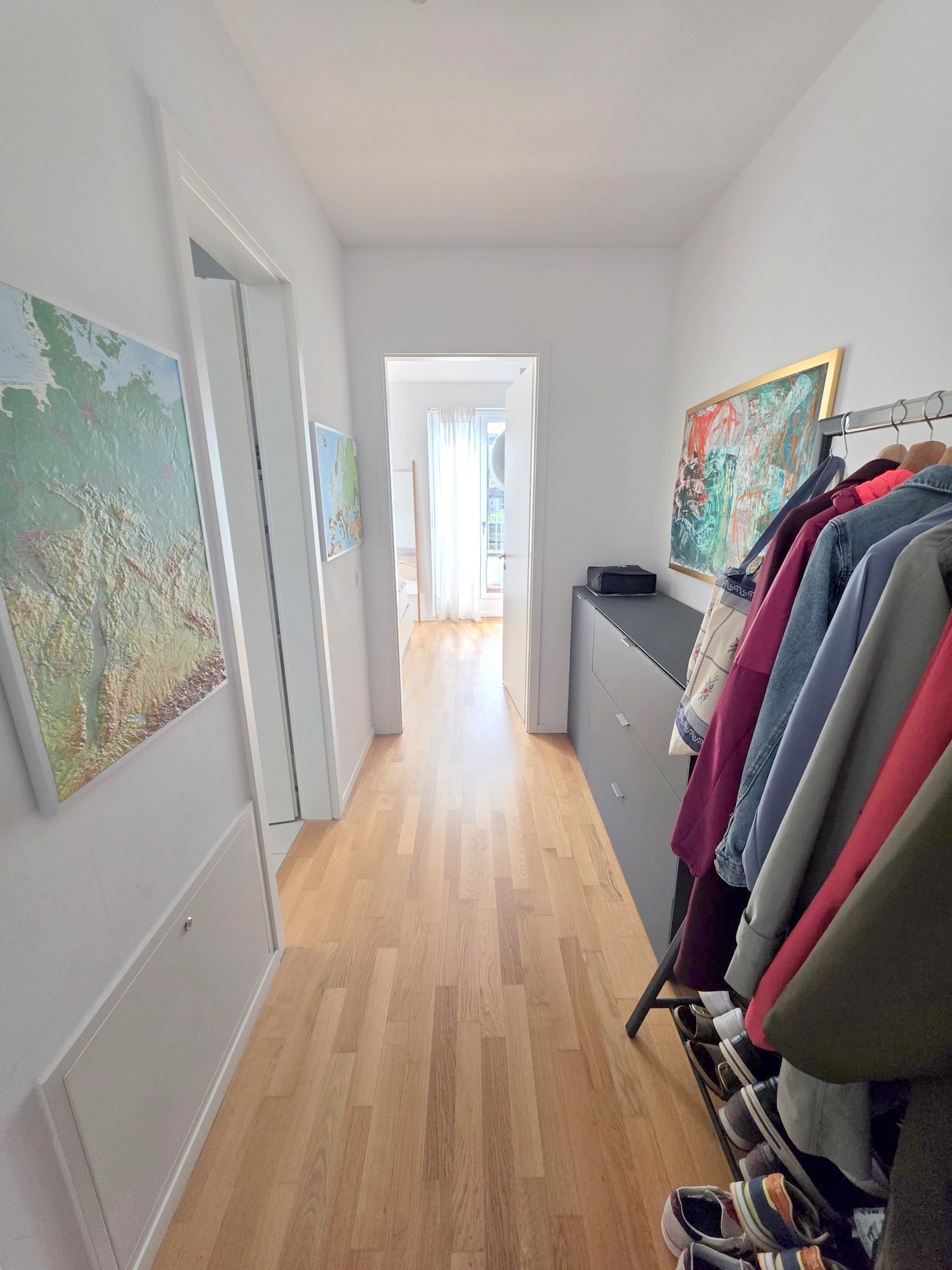 Neubau in 2020! Große 2-Zimmer Penthouse mit 2 Terrassen, Parkett, Einbauküche, Klimaanlage – zentr. Ostend Lage