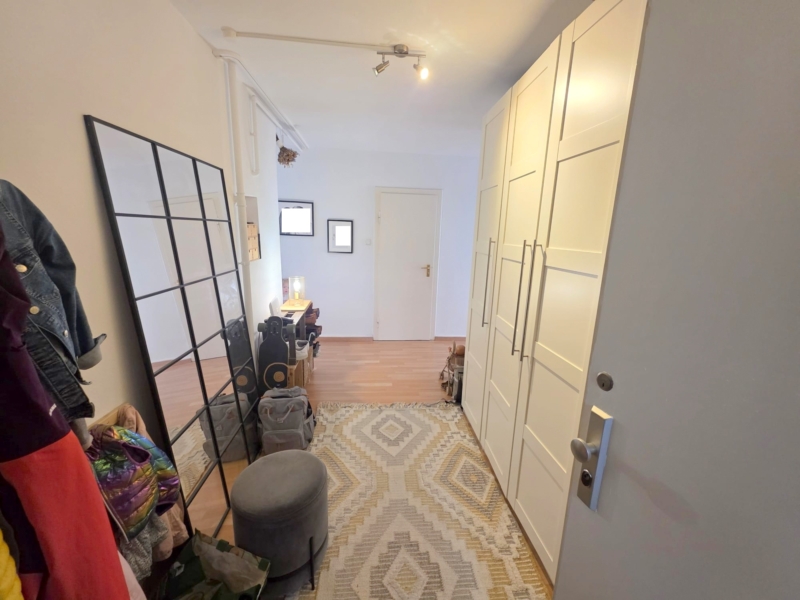 Top Westendlage! Gemütliche 2,5 Zimmerwohnung mit Balkon + Einbauküche + Tageslicht-Wannenbad