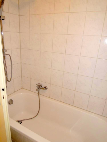 Großzügige sonnige 2 Zimmerwohnung mit Südbalkon + Einbauküche + PKW Platz möglich – nahe Berger Straße – Bornheim Mitte