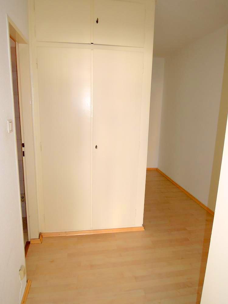 Großzügige sonnige 2 Zimmerwohnung mit Südbalkon + Einbauküche + PKW Platz möglich – nahe Berger Straße – Bornheim Mitte