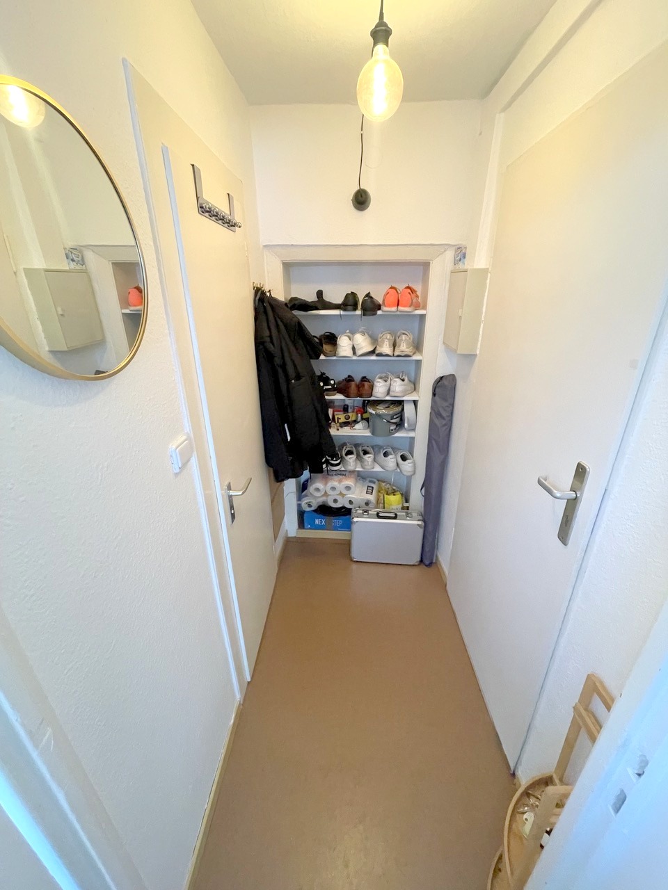 Altbaucharme pur.: Gemütliches 1 Zimmer Apartment im DG + Wohnküche – zentral im Ostend