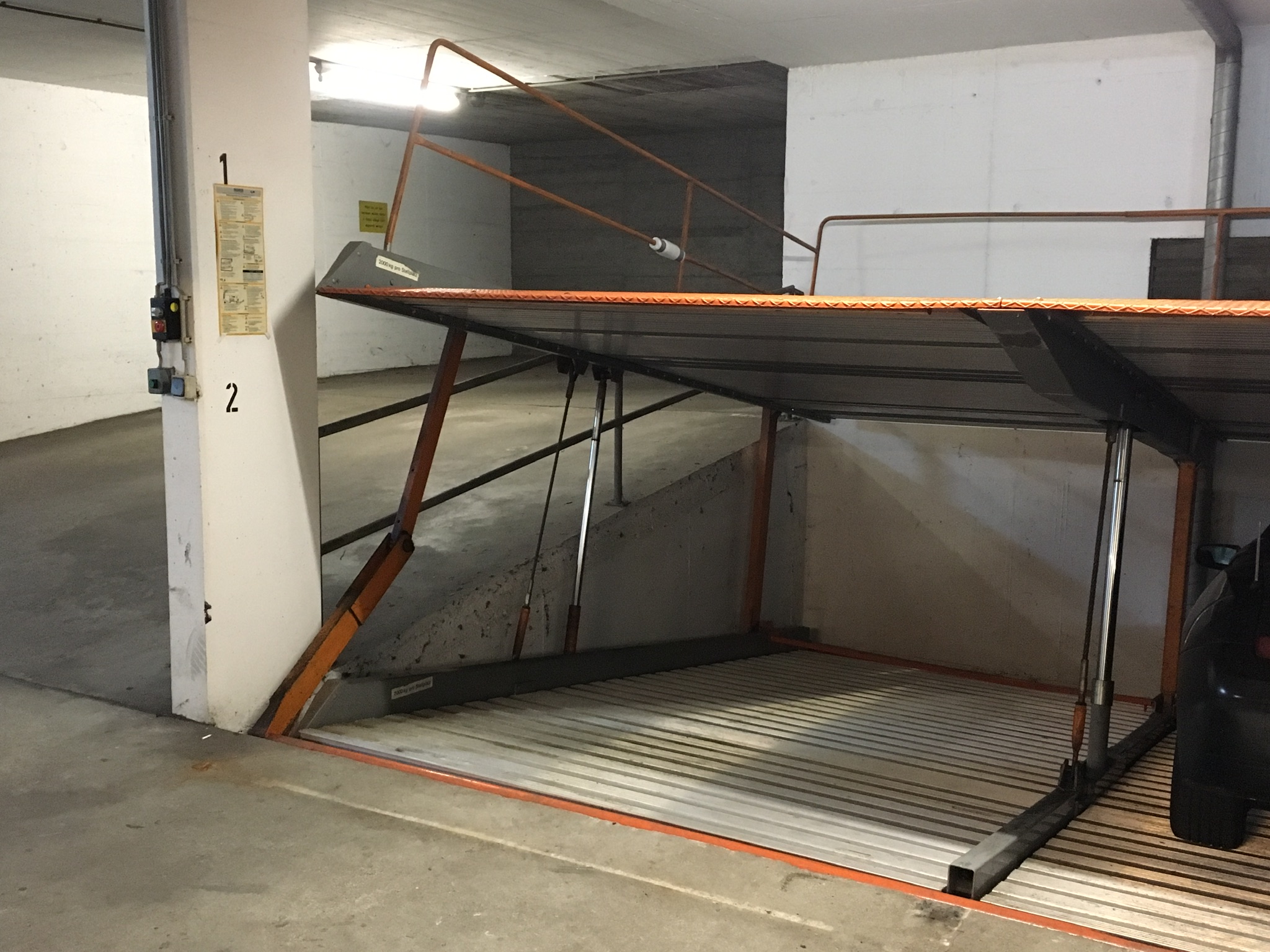Riesen Sonnenterrasse! Große 2 Zimmerwohnung inkl. EBK + KFZ TG Platz- Top Nordendlage am Oederweg