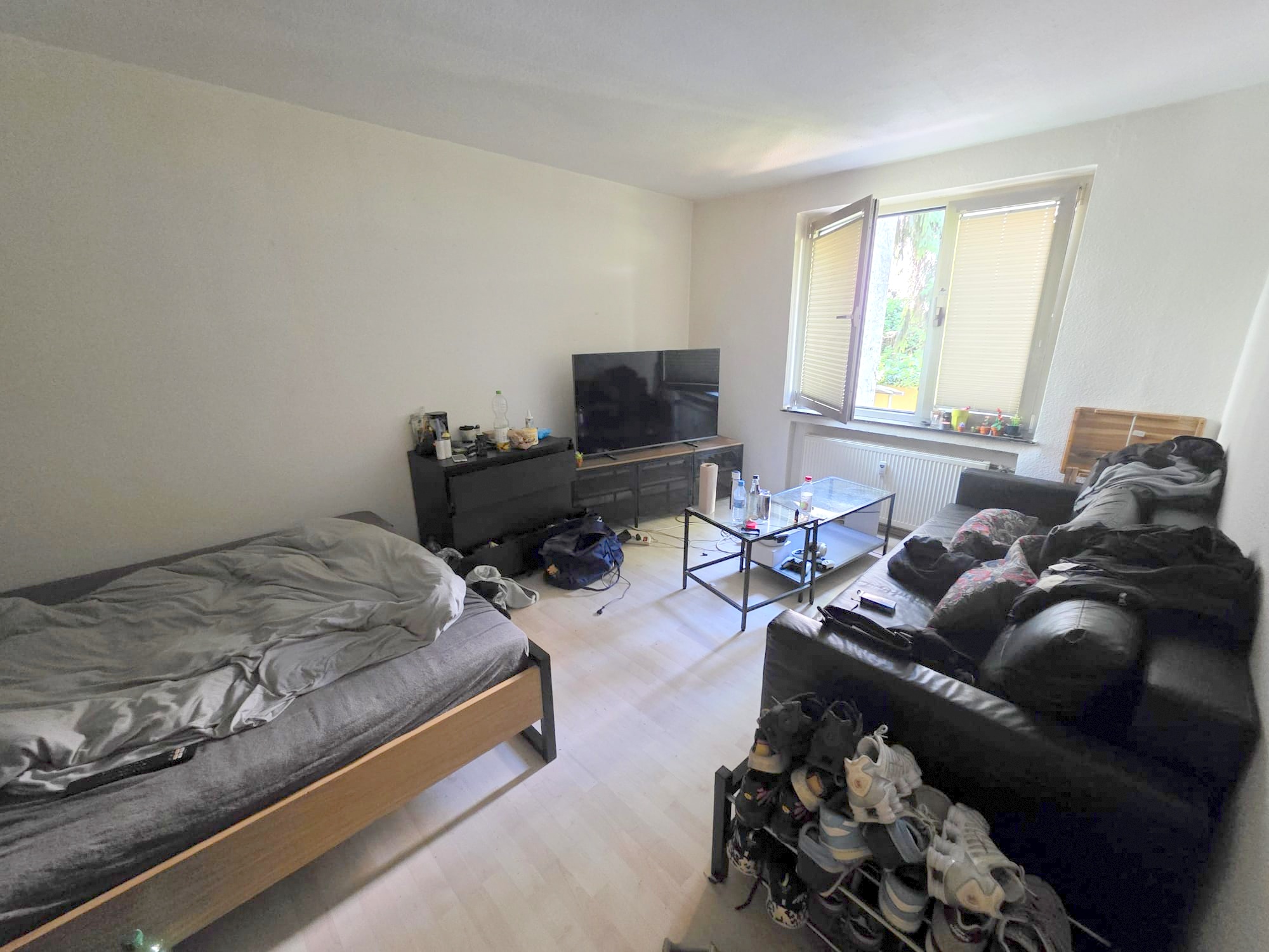 Großzügige sonnige 2 Zimmerwohnung mit Südbalkon + Einbauküche + PKW Platz möglich – nahe Berger Straße – Bornheim Mitte