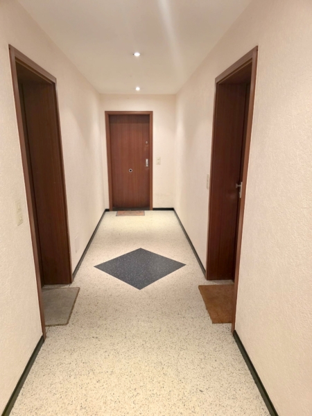 Riesen Sonnenterrasse! Große 2 Zimmerwohnung inkl. EBK + KFZ TG Platz- Top Nordendlage am Oederweg