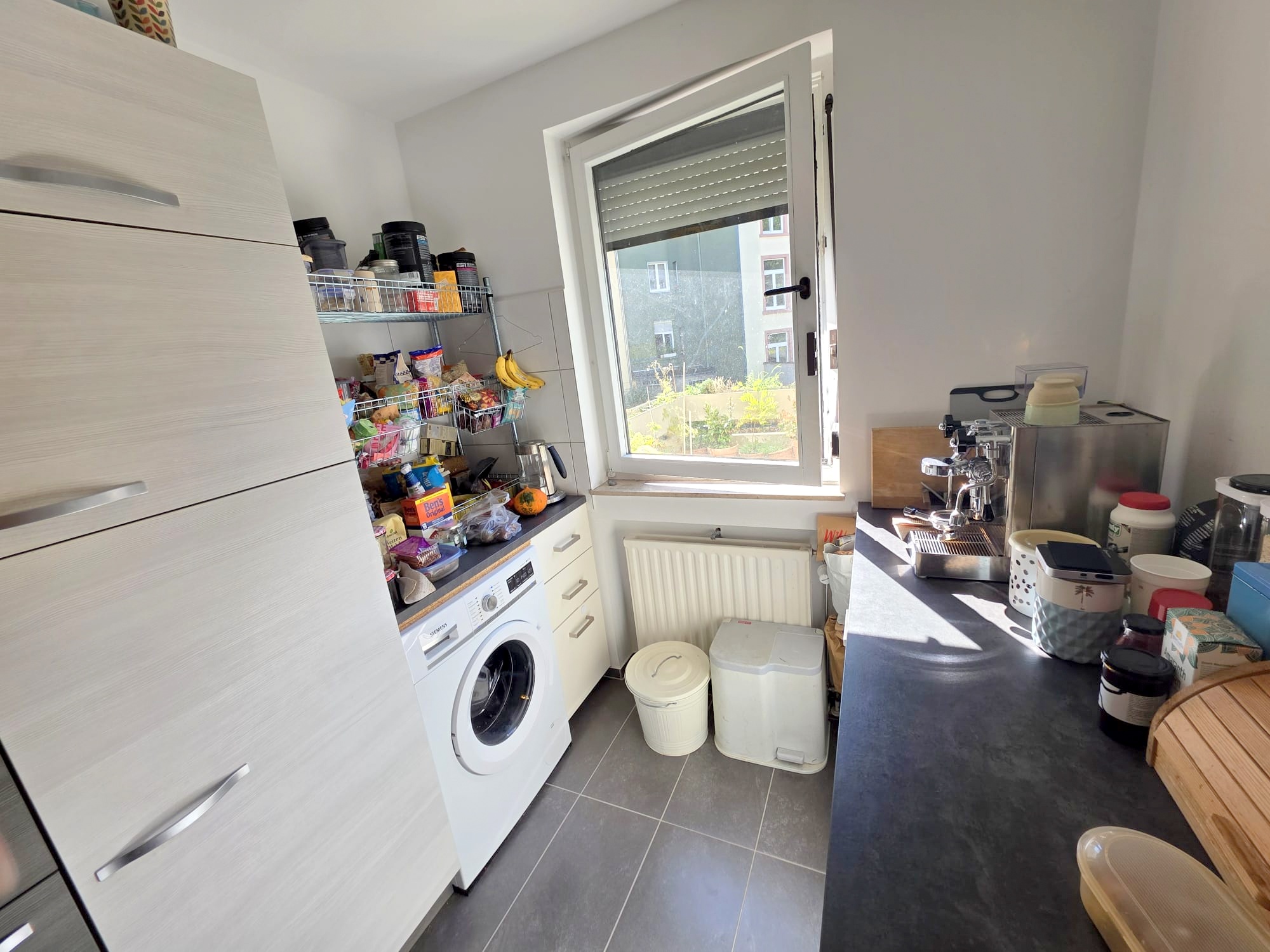 Riesen Sonnenterrasse! Große 2 Zimmerwohnung inkl. EBK + KFZ TG Platz- Top Nordendlage am Oederweg