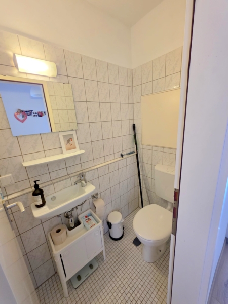 Riesen Sonnenterrasse! Große 2 Zimmerwohnung inkl. EBK + KFZ TG Platz- Top Nordendlage am Oederweg