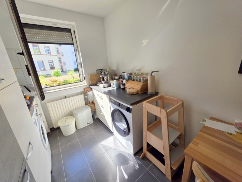Riesen Sonnenterrasse! Große 2 Zimmerwohnung inkl. EBK + KFZ TG Platz- Top Nordendlage am Oederweg