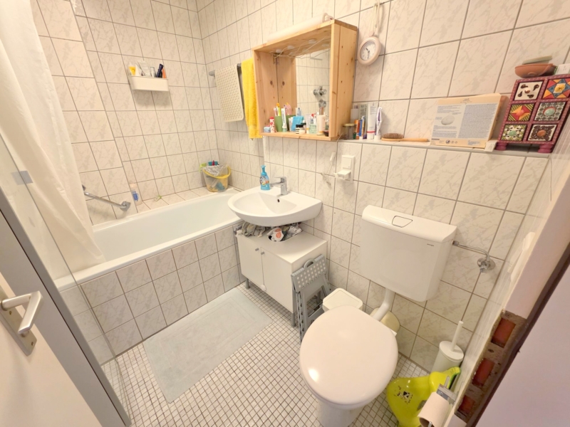 Riesen Sonnenterrasse! Große 2 Zimmerwohnung inkl. EBK + KFZ TG Platz- Top Nordendlage am Oederweg