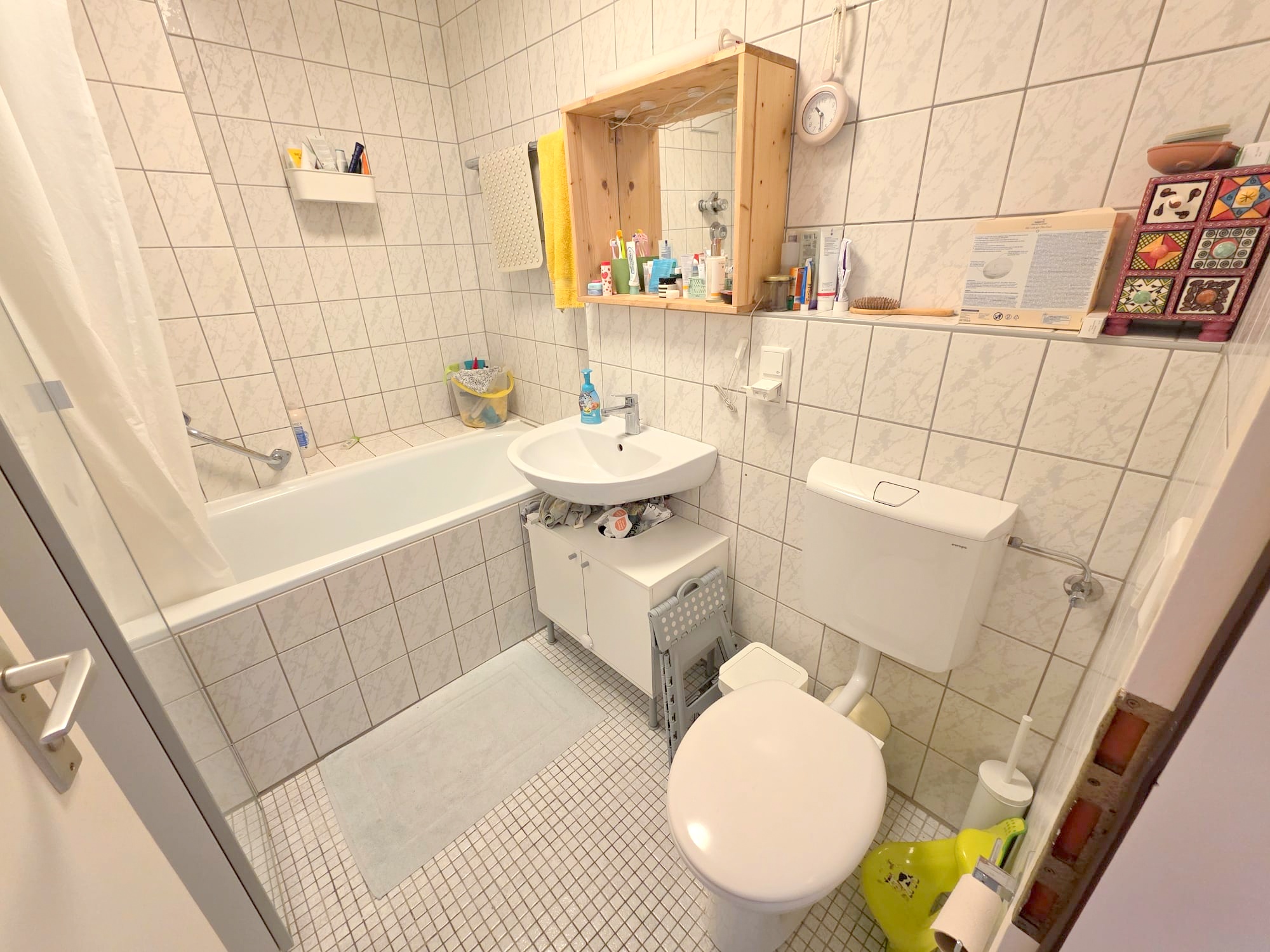 Riesen Sonnenterrasse! Große 2 Zimmerwohnung inkl. EBK + KFZ TG Platz- Top Nordendlage am Oederweg