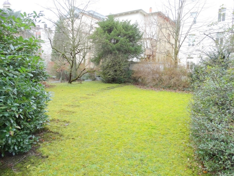 In perfekter Westendlage! Große 2 Zimmerwohnung inkl. Einbauküche + mit tollem Südbalkon & Gartennutzung