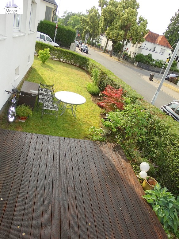 Gemütliche, sonnige 3 Zimmer Gartenwohnung inkl. Einbauküche und Wannenbad in Neu-Isenburg