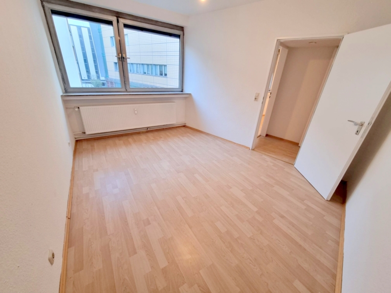 2024 komplett neu renoviert: Großzügige 2,5-Zimmer Wohnung – mitten in der Offenbacher Fußgängerzone
