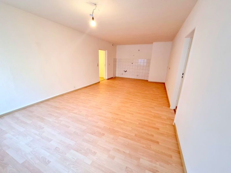 2024 komplett neu renoviert: Großzügige 2,5-Zimmer Wohnung – mitten in der Offenbacher Fußgängerzone