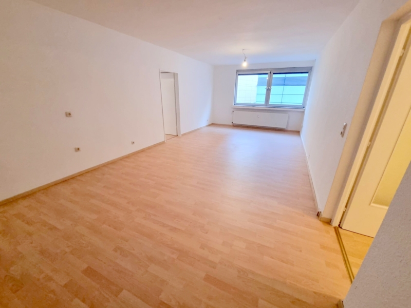 2024 komplett neu renoviert: Großzügige 2,5-Zimmer Wohnung – mitten in der Offenbacher Fußgängerzone