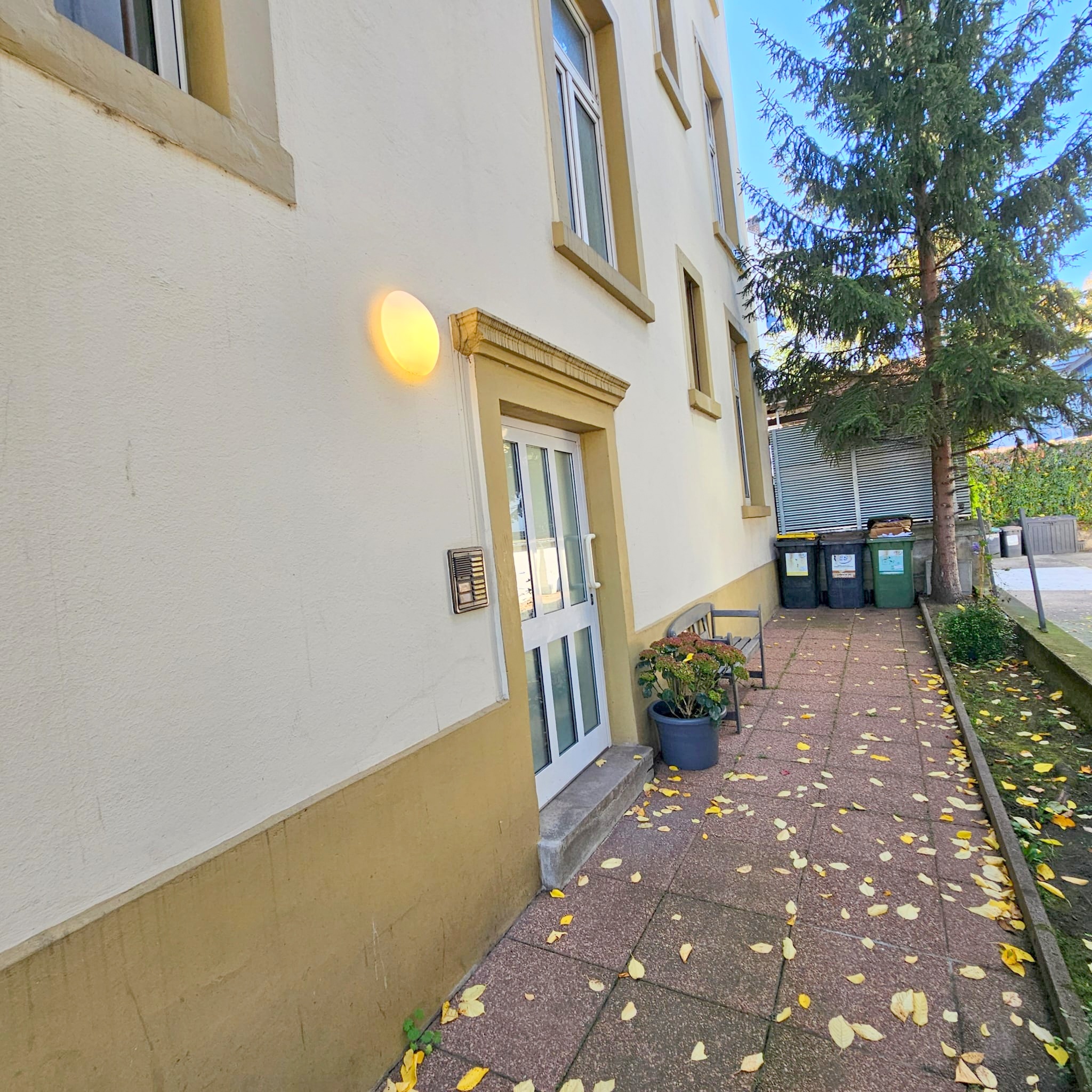 Gemütliche große 1 Zimmer Altbauwohnung mit Wohnküche – zentral in Sachsenhausen