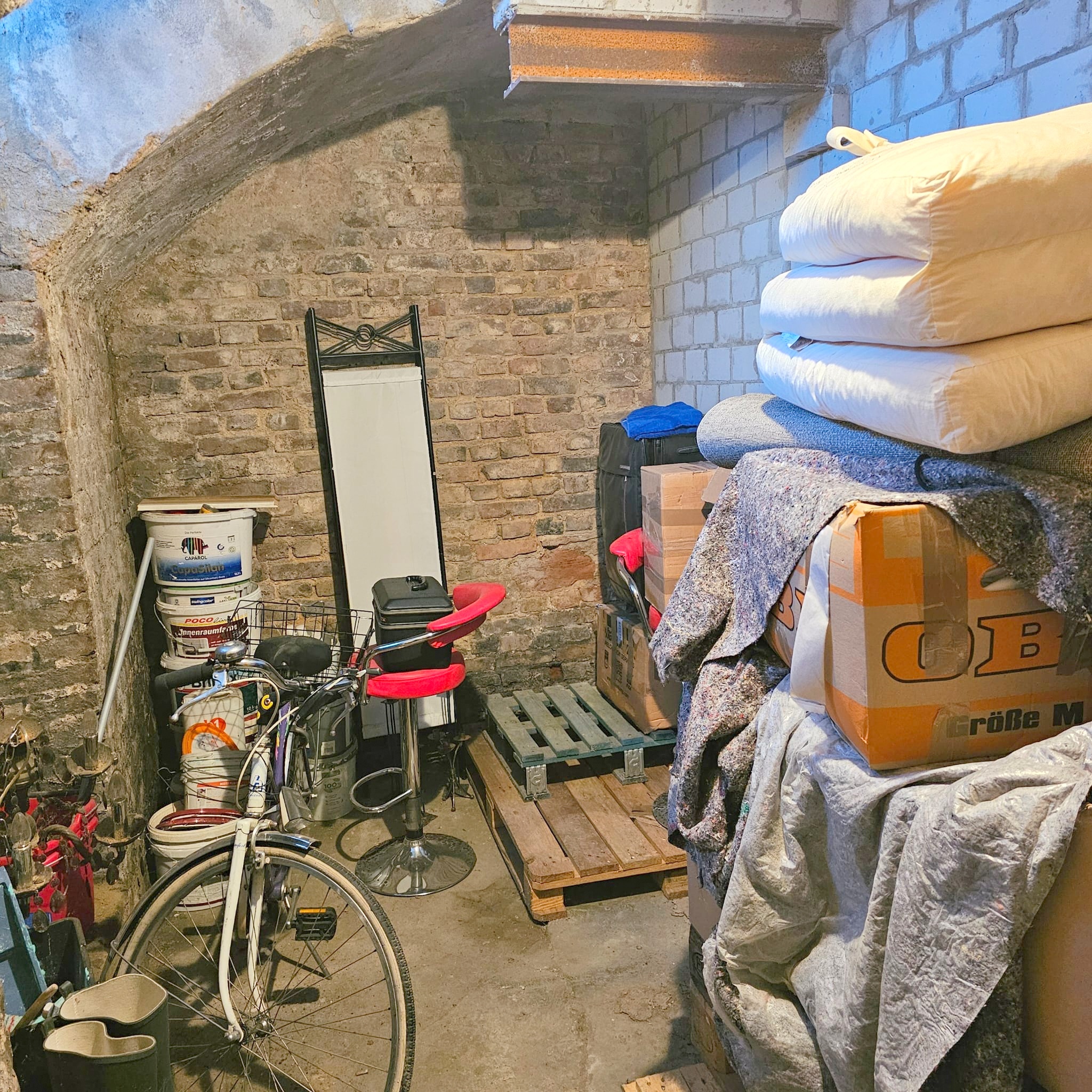 Gemütliche große 1 Zimmer Altbauwohnung mit Wohnküche – zentral in Sachsenhausen