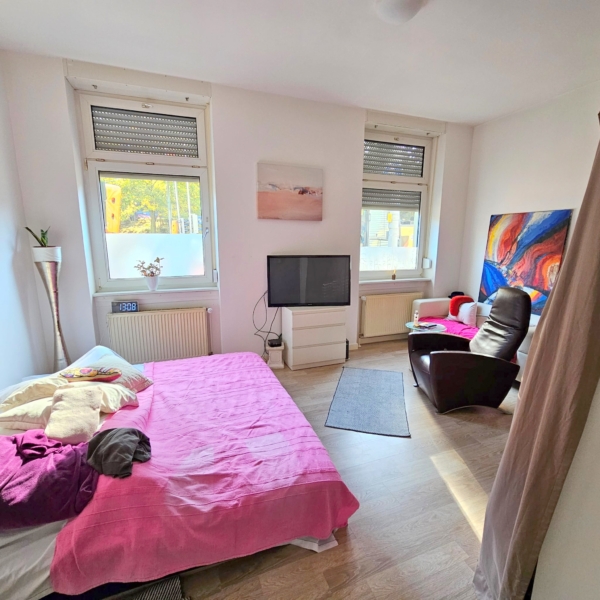 Gemütliche große 1 Zimmer Altbauwohnung mit Wohnküche – zentral in Sachsenhausen