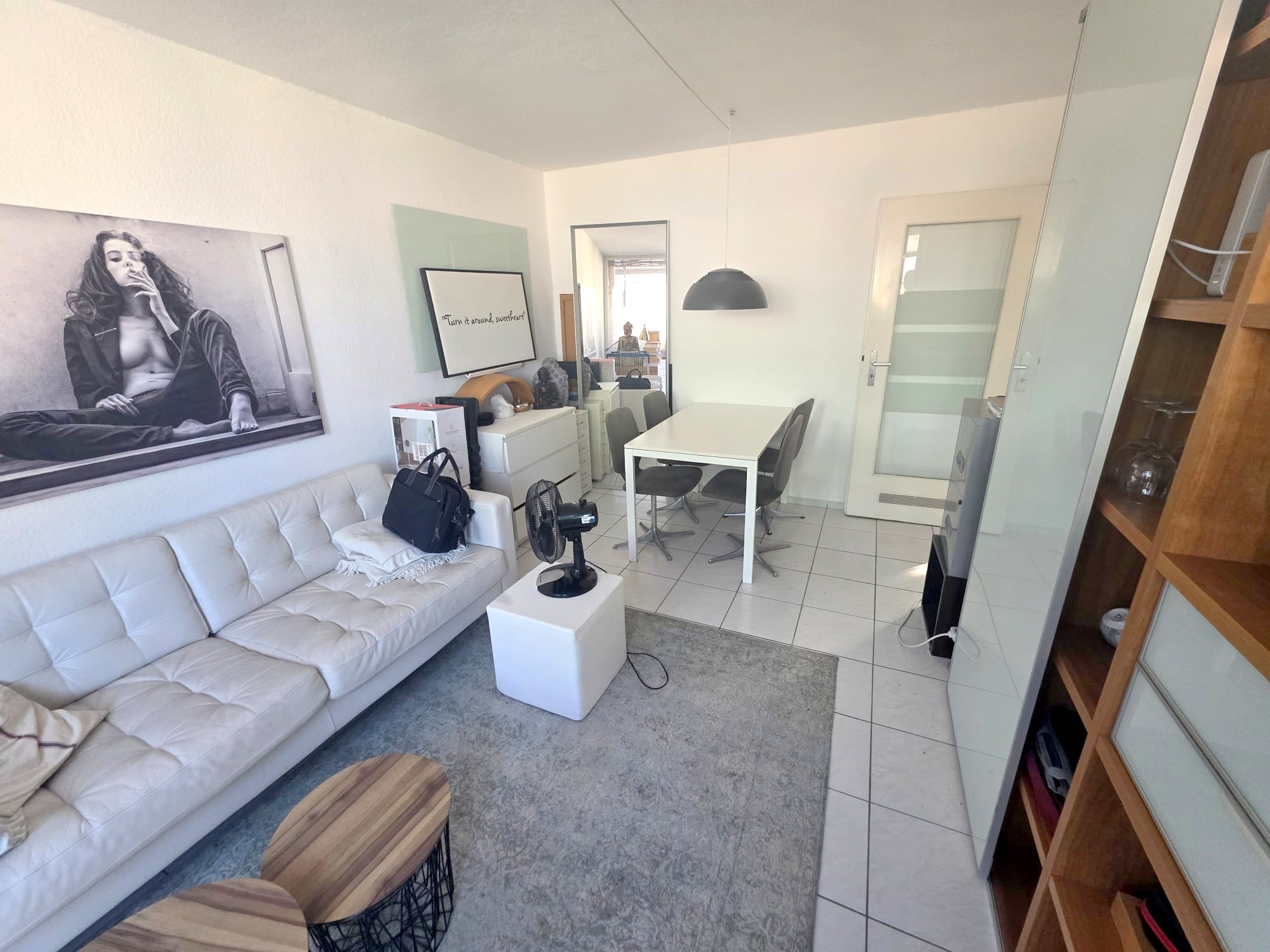 Bestlage Bornheim! Kleine gemütliche 2 Zimmer DG-Wohnung mit 2 Balkonen direkt auf Berger Straße
