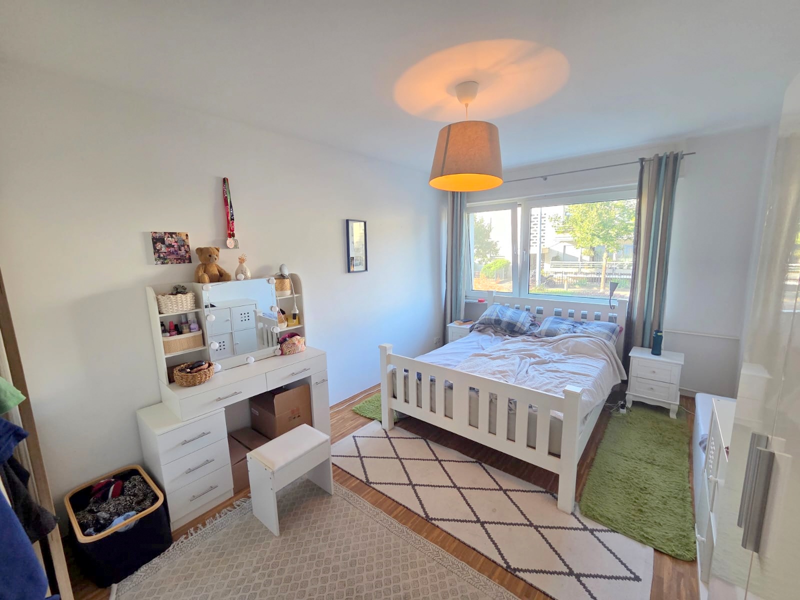 Gemütliche, sonnige 3 Zimmer Gartenwohnung inkl. Einbauküche und Wannenbad in Neu-Isenburg