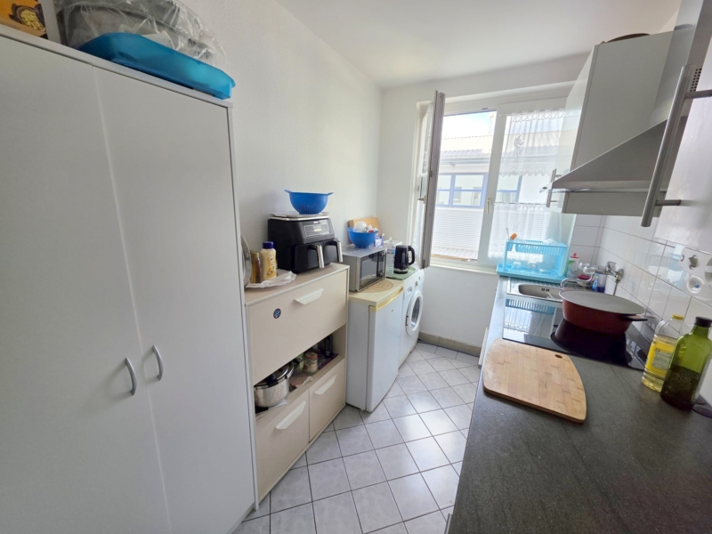 Kompakt + gemütlich: 2 Zimmerwohnung inkl. Einbauküche – zentral in Sachsenhausen