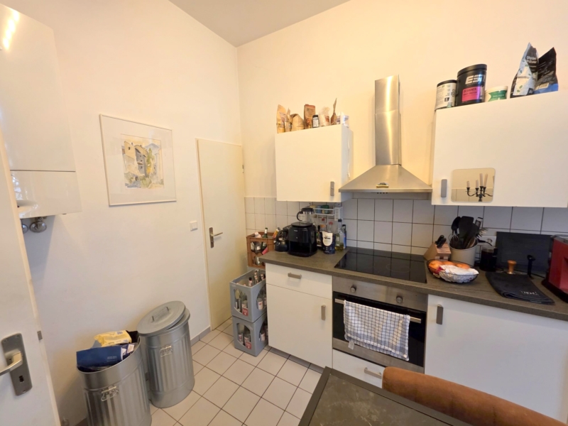 Gemütliche große 1 Zimmer Altbauwohnung mit Wohnküche – zentral in Sachsenhausen