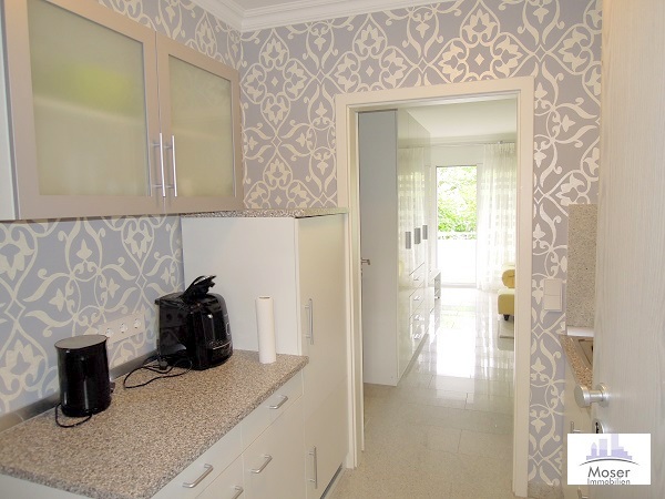 Koffer auspacken und wohlfühlen! Großzügig + top möbliert! 1 Zimmer Apartment mit Balkon in Neu-Isenburg