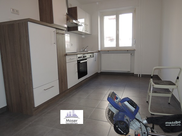 Großzügige 2 Zimmerwohnung mit Wohnküche und  Balkon – zentral Nähe Uniklinik Niederrad