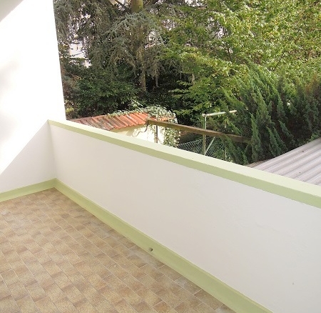 Großzügige 2 Zimmerwohnung mit Wohnküche und  Balkon – zentral Nähe Uniklinik Niederrad