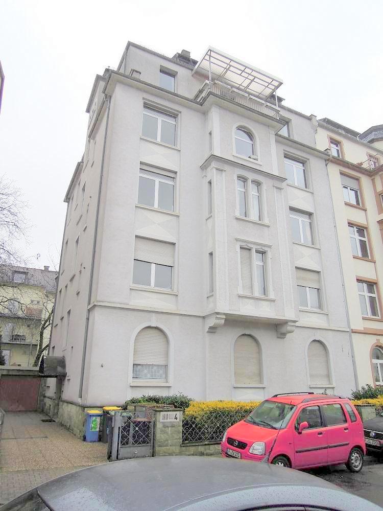 Altbaucharme pur! Großzügige 2 Zimmerwohnung inkl. Wohnküche – ruhig in FFM-Rödelheim
