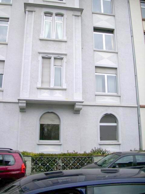 Altbaucharme pur! Großzügige 2 Zimmerwohnung inkl. Wohnküche – ruhig in FFM-Rödelheim