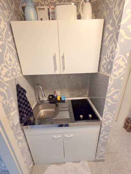 Koffer auspacken und wohlfühlen! Großzügig + top möbliert! 1 Zimmer Apartment mit Balkon in Neu-Isenburg