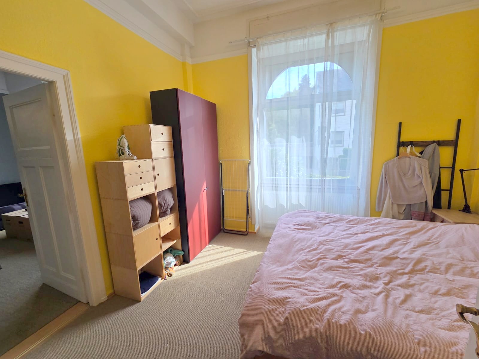 Altbaucharme pur! Großzügige 2 Zimmerwohnung inkl. Wohnküche – ruhig in FFM-Rödelheim