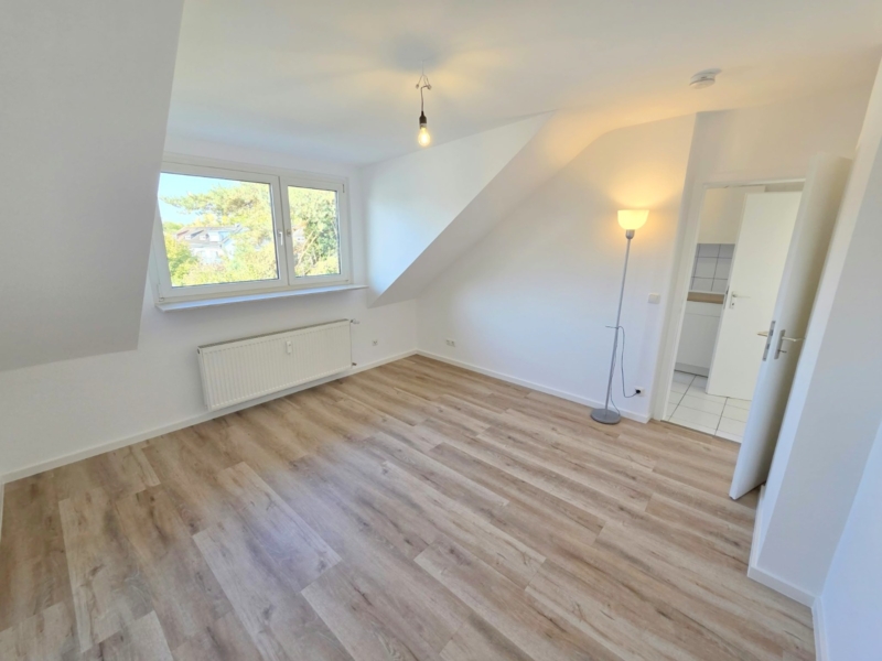 Neu Renoviert! Gemütliche 1 Zimmer Wohnung mit separater Küche inkl. Einbauküche – ruhig und zentral in Rödelheim